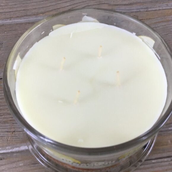Homeworx By Slatkin Limoncello Cupcake 4-Wick Candle 18oz Glass Jar Scented With - Picture 4 of 7